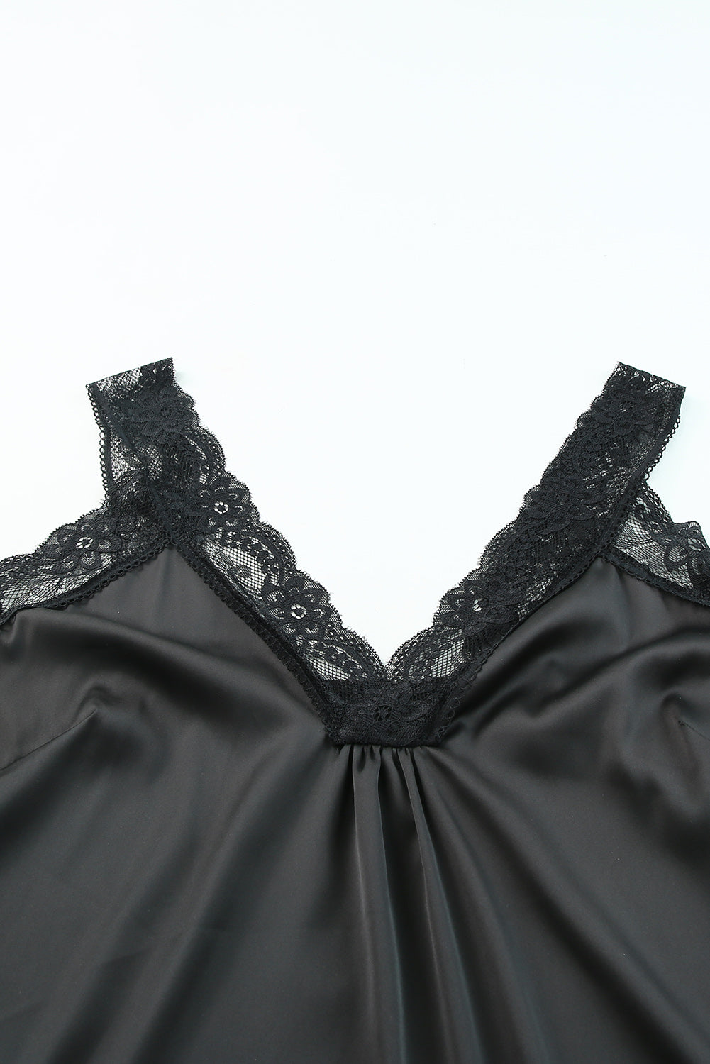Black Solid Lace Patchwork V Neck Camisole