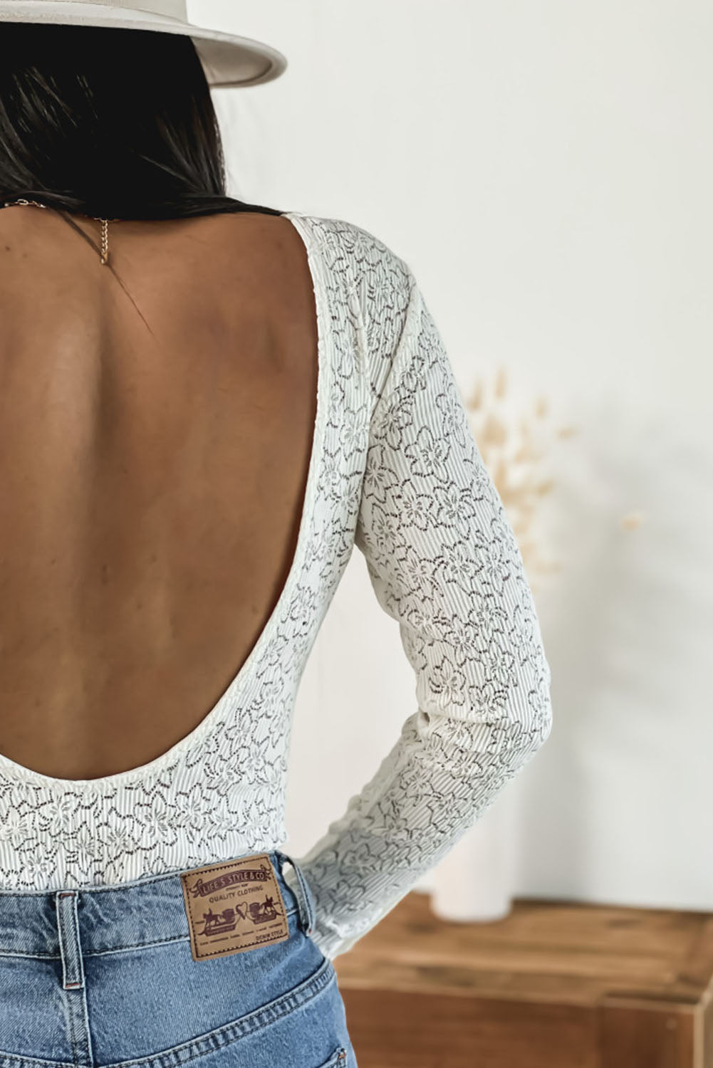 White Basic Cuffed Lace Backless Long Sleeve Top