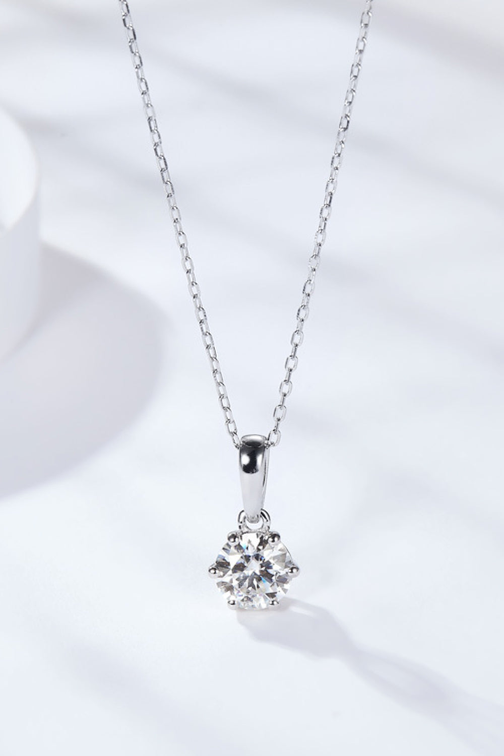 Jewelry 2 Carat 6-Prong Moissanite Pendant Necklace